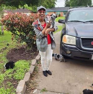 Meet your Posher, Toni